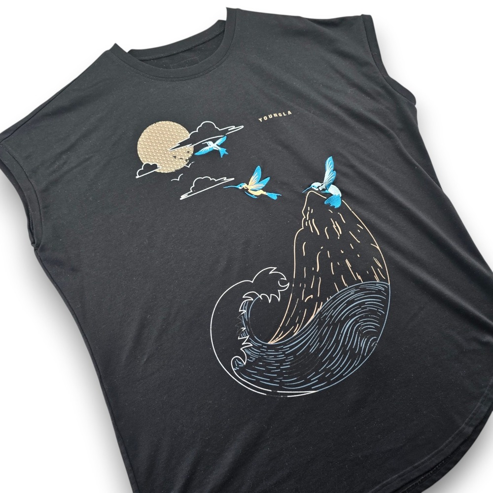 YoungLA Mens Muscle Tank Top Black Hummingbird Graphic Embroidered Shirt XL 417